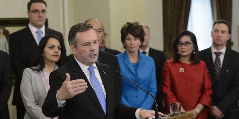 Kenney government faces stark fiscal choice in upcoming budget 