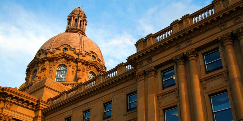 What Happens If Alberta Returns to the Flat Tax System?